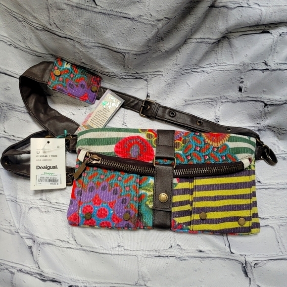 Designated purse in multi color pattern European - Picture 3 of 14